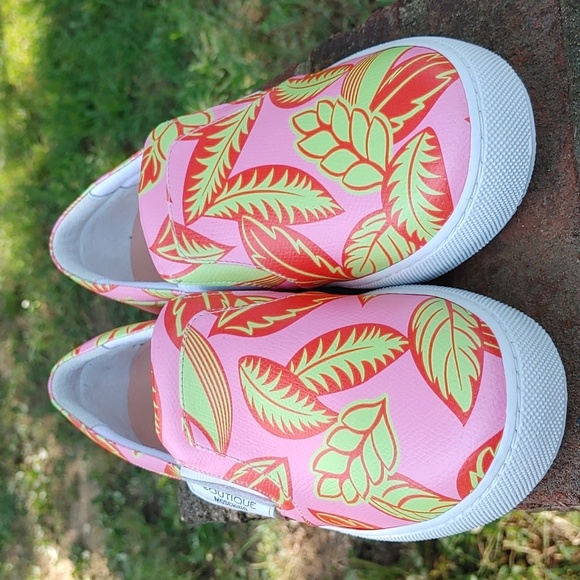 Moschino Tropical Leaf Sneaker Size 6 - Picture 2 of 12